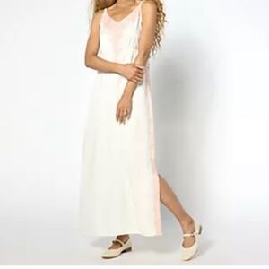 Sale! New “Me” by Jennie Garth  Creme White Satin & Pale Pink Lace Maxi Dress